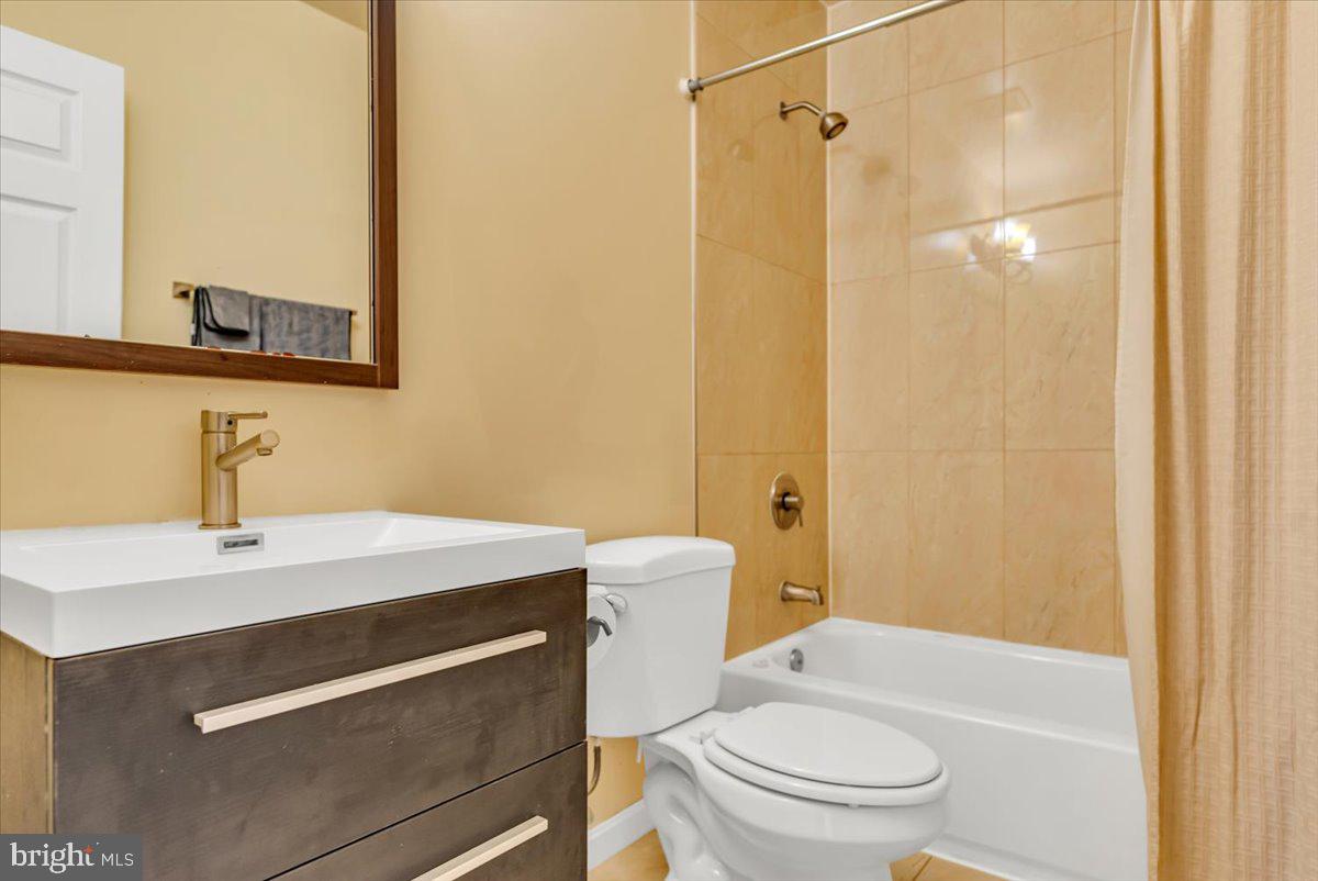 4306 HAYES ST NE, WASHINGTON, District Of Columbia 20019, 3 Bedrooms Bedrooms, ,2 BathroomsBathrooms,Residential,For sale,4306 HAYES ST NE,DCDC2155362 MLS # DCDC2155362