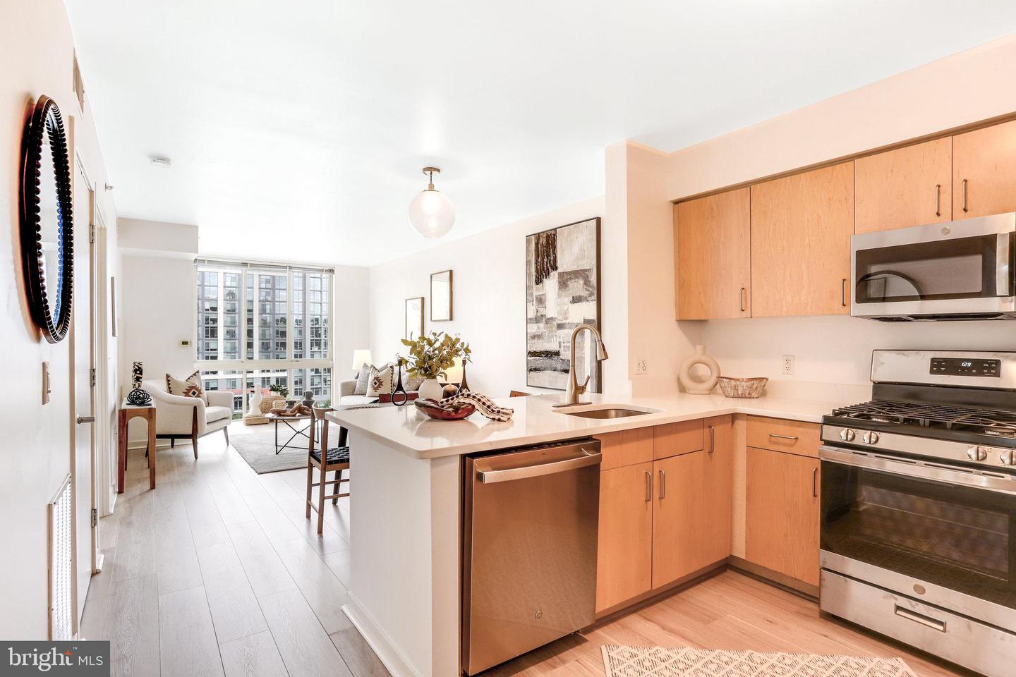 1000 NEW JERSEY AVE SE #815, WASHINGTON, District Of Columbia 20003, 1 Bedroom Bedrooms, ,1 BathroomBathrooms,Residential,For sale,1000 NEW JERSEY AVE SE #815,DCDC2155902 MLS # DCDC2155902