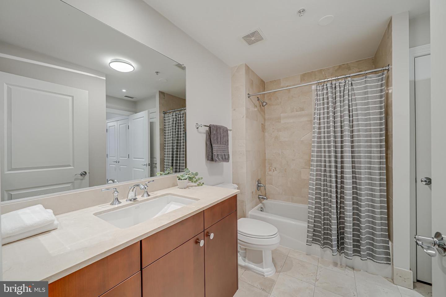 2425 L ST NW #217, WASHINGTON, District Of Columbia 20037, 1 Bedroom Bedrooms, ,1 BathroomBathrooms,Residential,For sale,2425 L ST NW #217,DCDC2158756 MLS # DCDC2158756