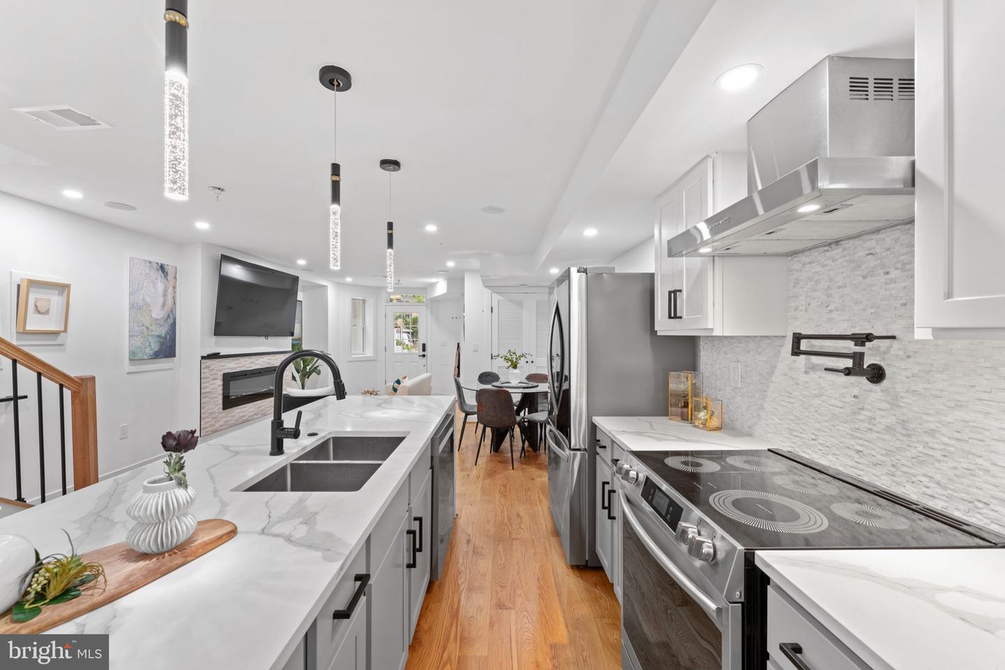1312 FAIRMONT ST NW #1, WASHINGTON, District Of Columbia 20009, 4 Bedrooms Bedrooms, ,3 BathroomsBathrooms,Residential,For sale,1312 FAIRMONT ST NW #1,DCDC2159270 MLS # DCDC2159270