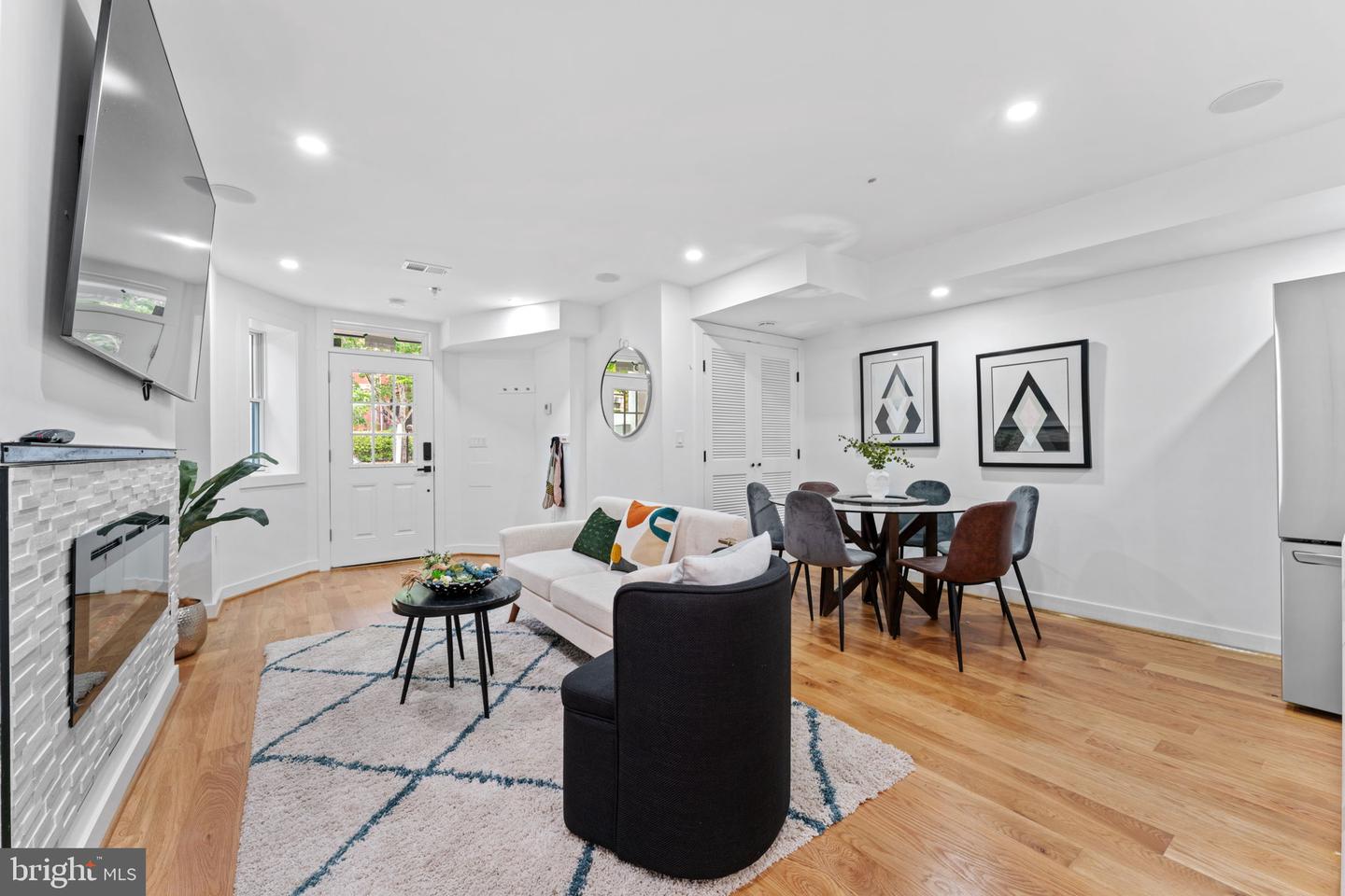 1312 FAIRMONT ST NW #1, WASHINGTON, District Of Columbia 20009, 4 Bedrooms Bedrooms, ,3 BathroomsBathrooms,Residential,For sale,1312 FAIRMONT ST NW #1,DCDC2159270 MLS # DCDC2159270