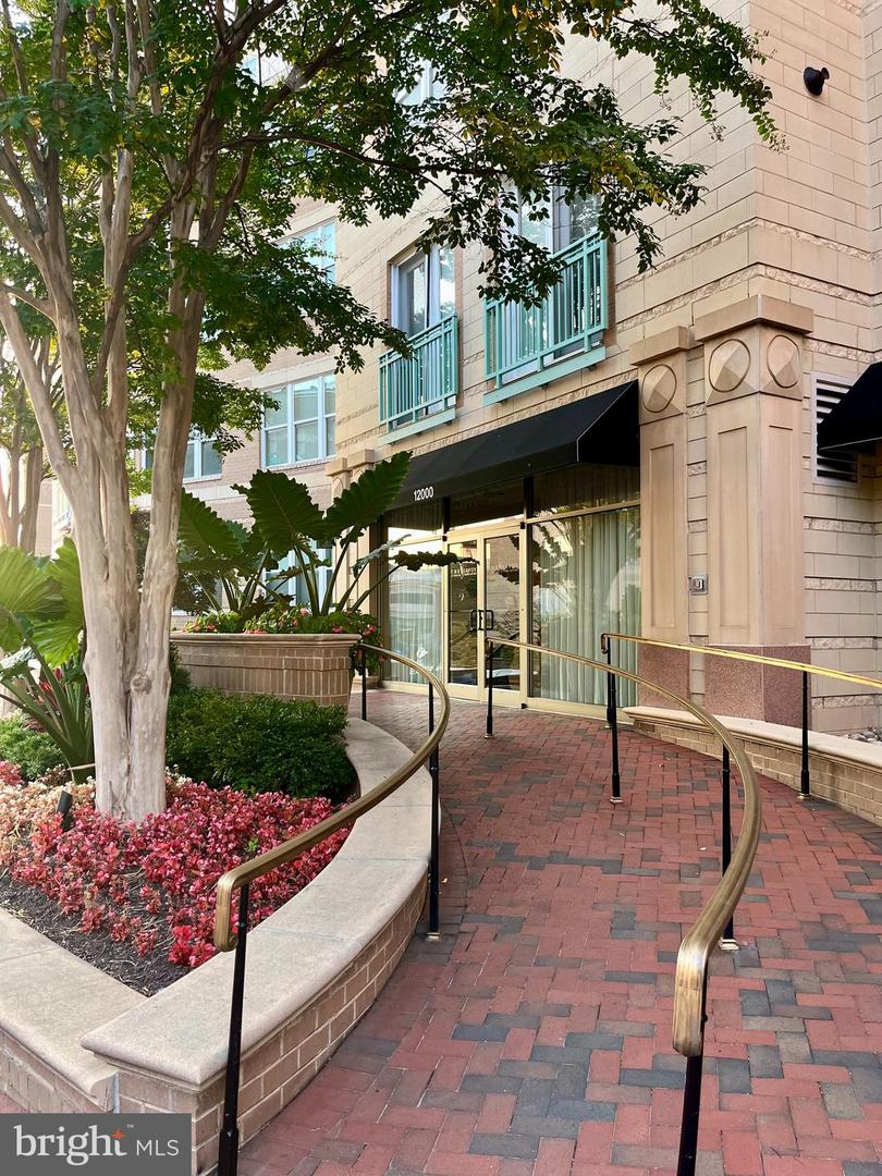 12000 MARKET ST #262, RESTON, Virginia 20190, 1 Bedroom Bedrooms, ,1 BathroomBathrooms,Residential,For sale,12000 MARKET ST #262,VAFX2201848 MLS # VAFX2201848