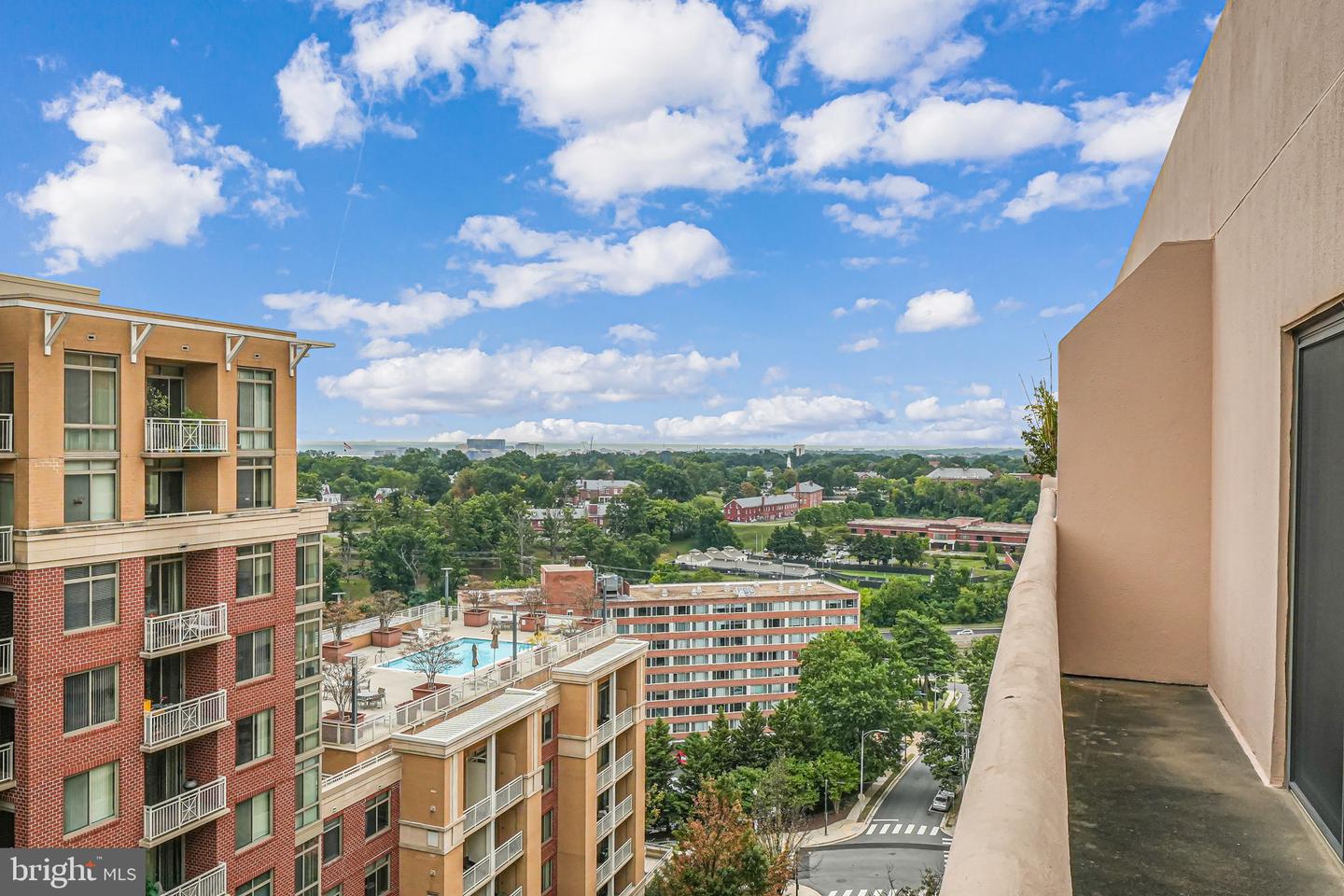 1301 N COURTHOUSE RD #1716, ARLINGTON, Virginia 22201, 1 Bedroom Bedrooms, ,1 BathroomBathrooms,Residential,For sale,1301 N COURTHOUSE RD #1716,VAAR2048684 MLS # VAAR2048684