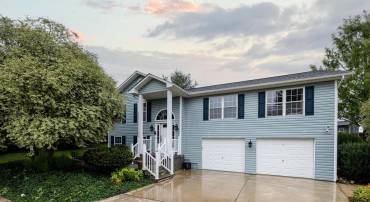 820 BURGESS CT, WOODSTOCK, Virginia 22664, 3 Bedrooms Bedrooms, ,3 BathroomsBathrooms,Residential,For sale,820 BURGESS CT,VASH2009622 MLS # VASH2009622