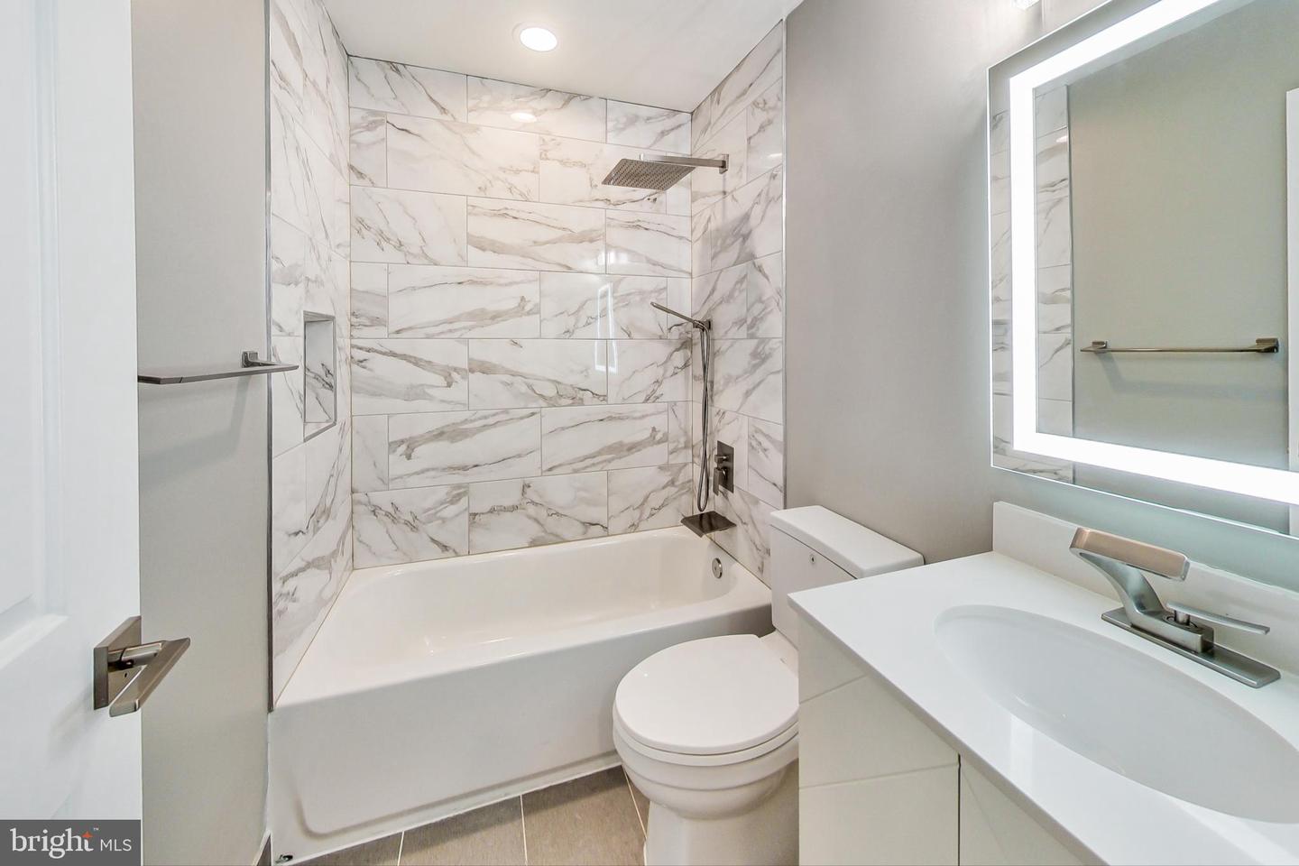 1601 NORTH CAROLINA AVE NE #5, WASHINGTON, District Of Columbia 20002, 1 Bedroom Bedrooms, ,1 BathroomBathrooms,Residential,For sale,1601 NORTH CAROLINA AVE NE #5,DCDC2160150 MLS # DCDC2160150