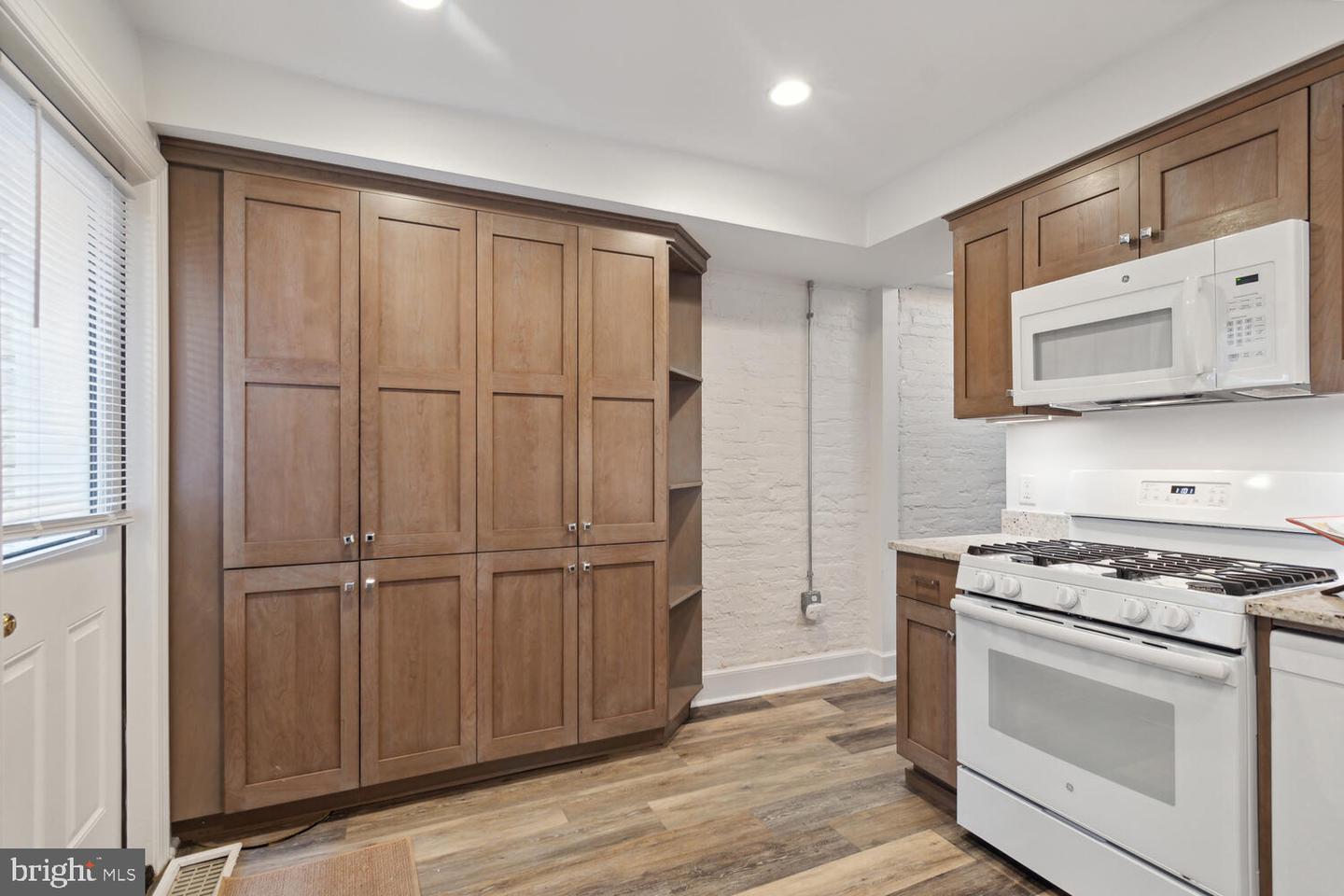 1936 NEW HAMPSHIRE AVE NW, WASHINGTON, District Of Columbia 20009, 2 Bedrooms Bedrooms, ,1 BathroomBathrooms,Residential,For sale,1936 NEW HAMPSHIRE AVE NW,DCDC2160156 MLS # DCDC2160156