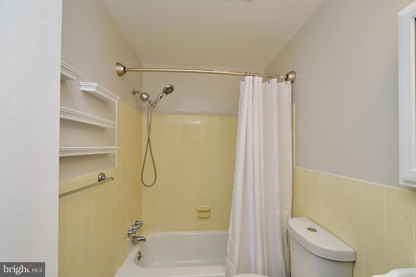 5250 VALLEY FORGE DR #801, ALEXANDRIA, Virginia 22304, 1 Bedroom Bedrooms, ,1 BathroomBathrooms,Residential,For sale,5250 VALLEY FORGE DR #801,VAAX2038154 MLS # VAAX2038154