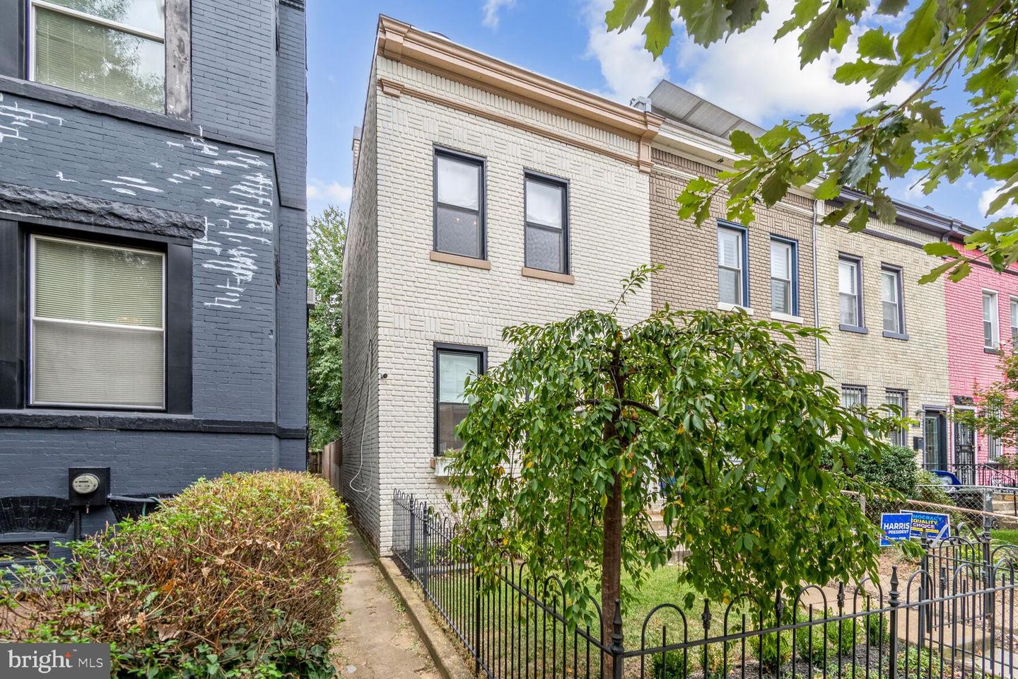 1009A I ST NE, WASHINGTON, District Of Columbia 20002, 2 Bedrooms Bedrooms, ,1 BathroomBathrooms,Residential,For sale,1009A I ST NE,DCDC2160162 MLS # DCDC2160162