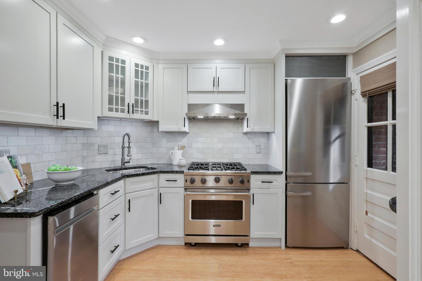 815 S ROYAL ST, ALEXANDRIA, Virginia 22314, 2 Bedrooms Bedrooms, ,1 BathroomBathrooms,Residential,For sale,815 S ROYAL ST,VAAX2038128 MLS # VAAX2038128