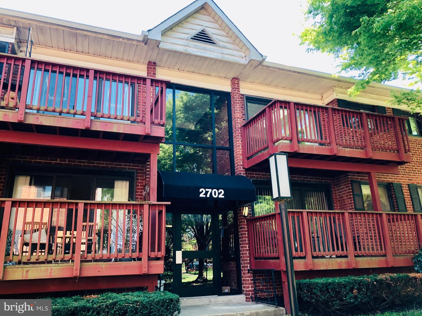 2702 DARTMOUTH RD #10, ALEXANDRIA, Virginia 22314, 2 Bedrooms Bedrooms, ,1 BathroomBathrooms,Residential,For sale,2702 DARTMOUTH RD #10,VAAX2038172 MLS # VAAX2038172