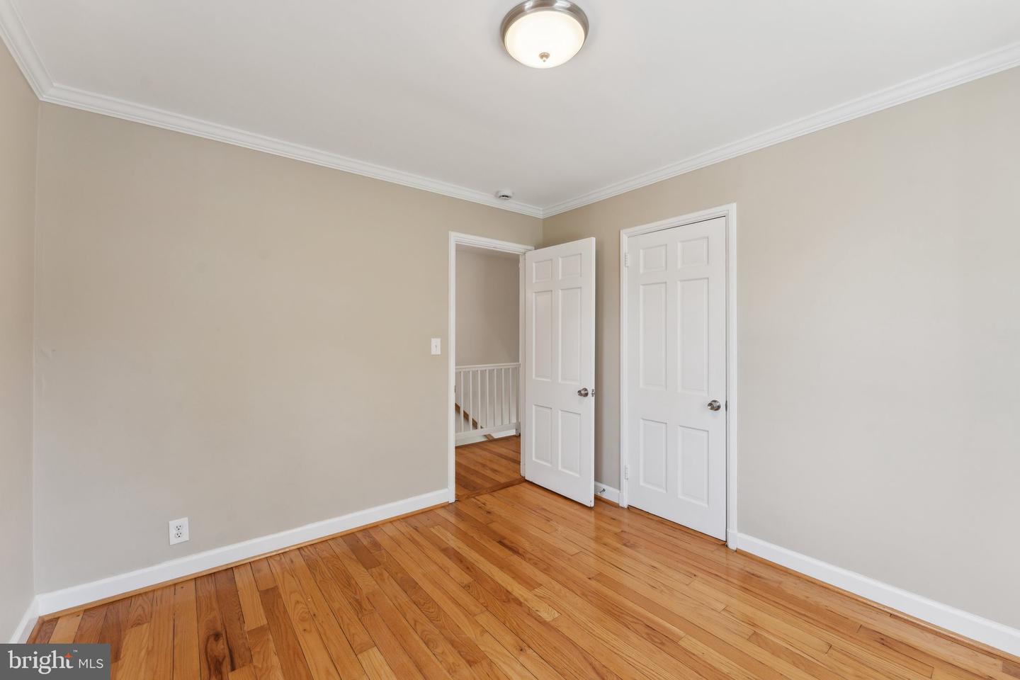 2913 S COLUMBUS ST, ARLINGTON, Virginia 22206, 2 Bedrooms Bedrooms, ,2 BathroomsBathrooms,Residential,For sale,2913 S COLUMBUS ST,VAAR2048800 MLS # VAAR2048800