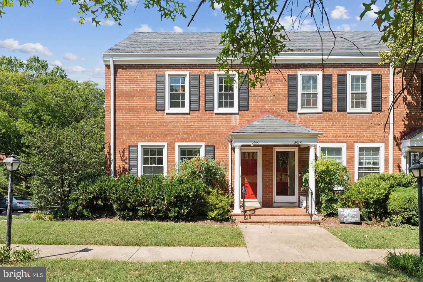 2913 S COLUMBUS ST, ARLINGTON, Virginia 22206, 2 Bedrooms Bedrooms, ,2 BathroomsBathrooms,Residential,For sale,2913 S COLUMBUS ST,VAAR2048800 MLS # VAAR2048800