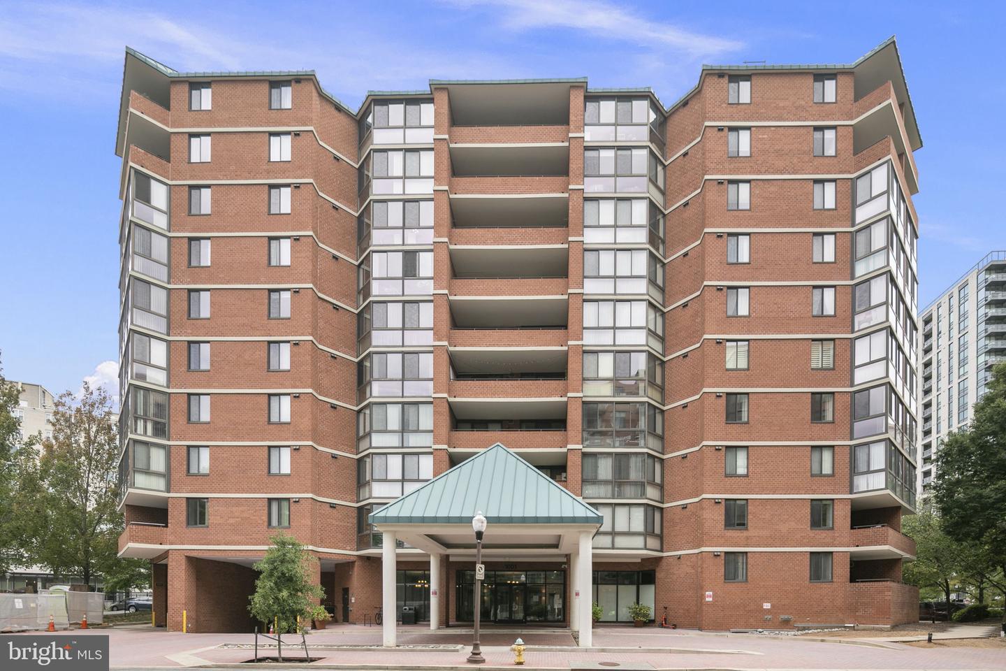 1001 N RANDOLPH ST #404, ARLINGTON, Virginia 22201, 1 Bedroom Bedrooms, ,1 BathroomBathrooms,Residential,For sale,1001 N RANDOLPH ST #404,VAAR2048808 MLS # VAAR2048808