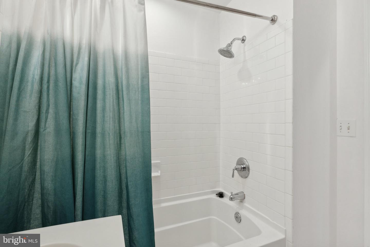 610 IRVING ST NW #303, WASHINGTON, District Of Columbia 20010, 1 Bedroom Bedrooms, ,1 BathroomBathrooms,Residential,For sale,610 IRVING ST NW #303,DCDC2159976 MLS # DCDC2159976