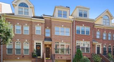 1504 N COLONIAL CT, ARLINGTON, Virginia 22209, 3 Bedrooms Bedrooms, ,2 BathroomsBathrooms,Residential,For sale,1504 N COLONIAL CT,VAAR2048882 MLS # VAAR2048882