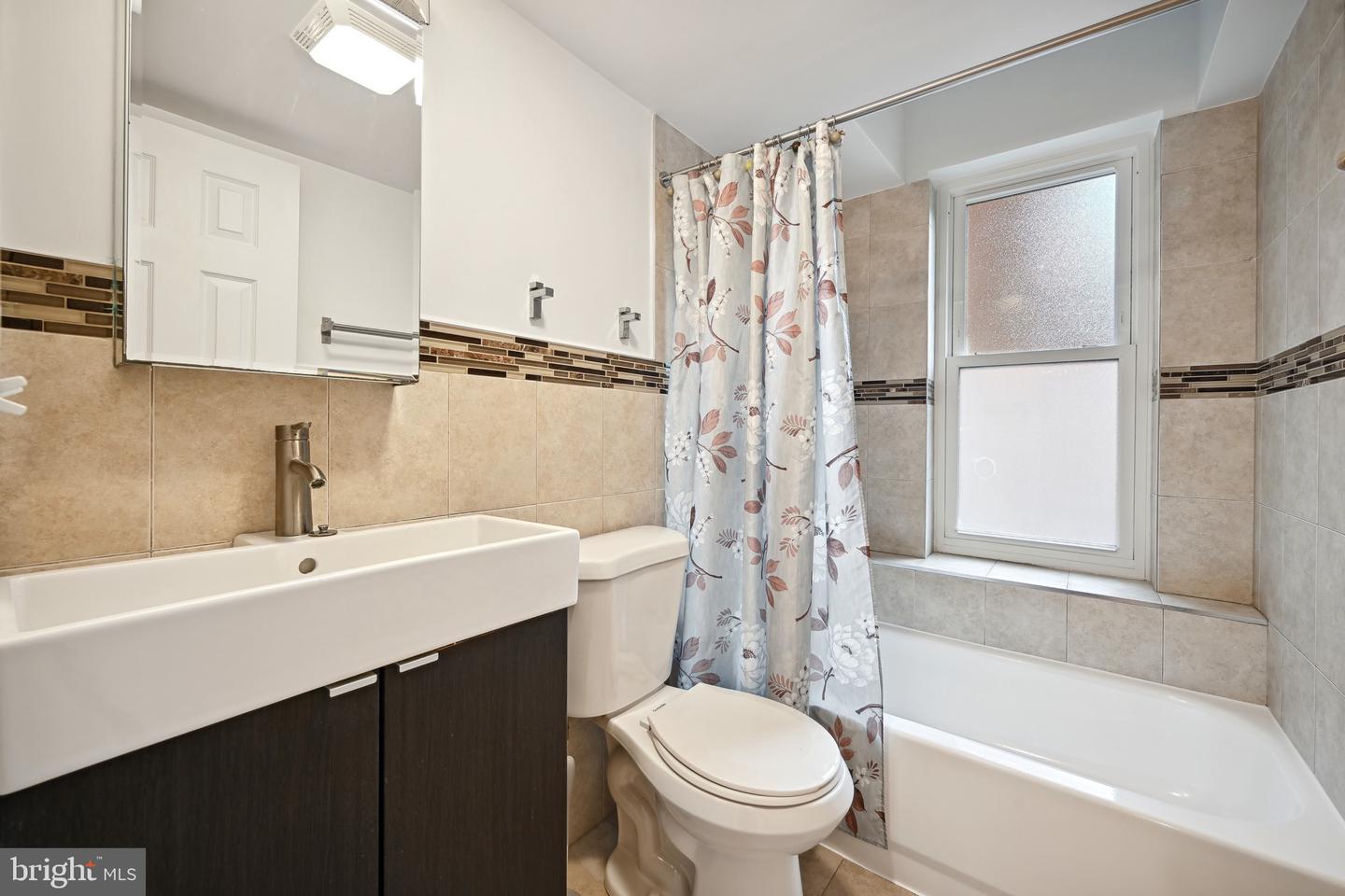 1750 HARVARD ST NW #4D, WASHINGTON, District Of Columbia 20009, 1 Bedroom Bedrooms, ,1 BathroomBathrooms,Residential,For sale,1750 HARVARD ST NW #4D,DCDC2160196 MLS # DCDC2160196