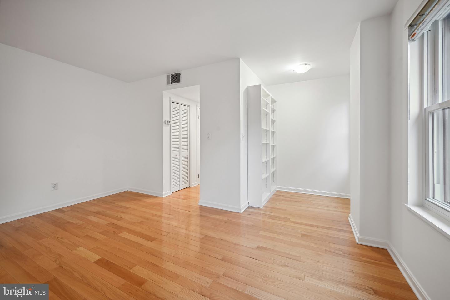 1750 HARVARD ST NW #4D, WASHINGTON, District Of Columbia 20009, 1 Bedroom Bedrooms, ,1 BathroomBathrooms,Residential,For sale,1750 HARVARD ST NW #4D,DCDC2160196 MLS # DCDC2160196