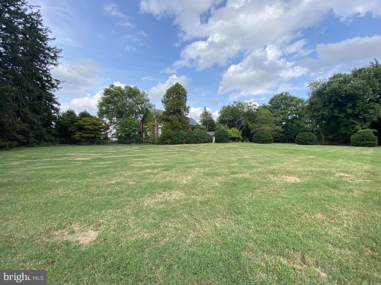 8801 JARRETT VALLEY DR, VIENNA, Virginia 22182, ,Land,For sale,8801 JARRETT VALLEY DR,VAFX2197600 MLS # VAFX2197600