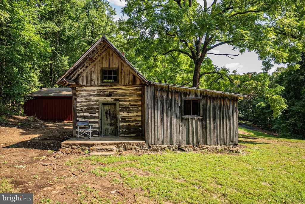 9830 WINEBERRY RD, MARSHALL, Virginia, 4 Bedrooms Bedrooms, ,3 BathroomsBathrooms,Residential,9830 WINEBERRY RD,VAFQ2013410 MLS # VAFQ2013410