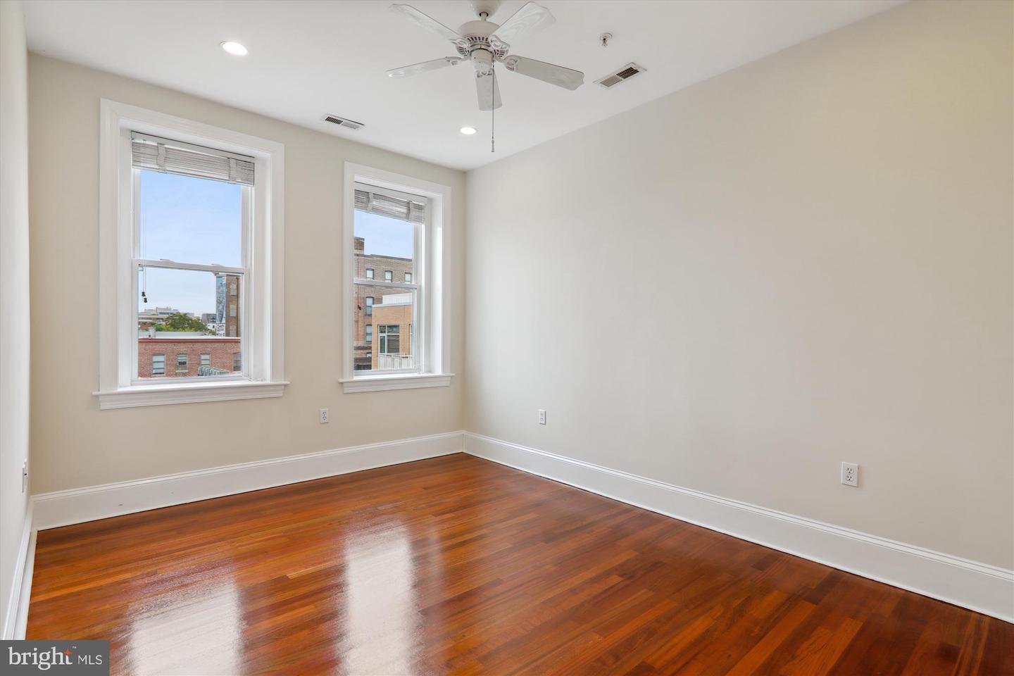 1324 EUCLID ST NW #404, WASHINGTON, District Of Columbia 20009, 2 Bedrooms Bedrooms, ,2 BathroomsBathrooms,Residential,For sale,1324 EUCLID ST NW #404,DCDC2136252 MLS # DCDC2136252