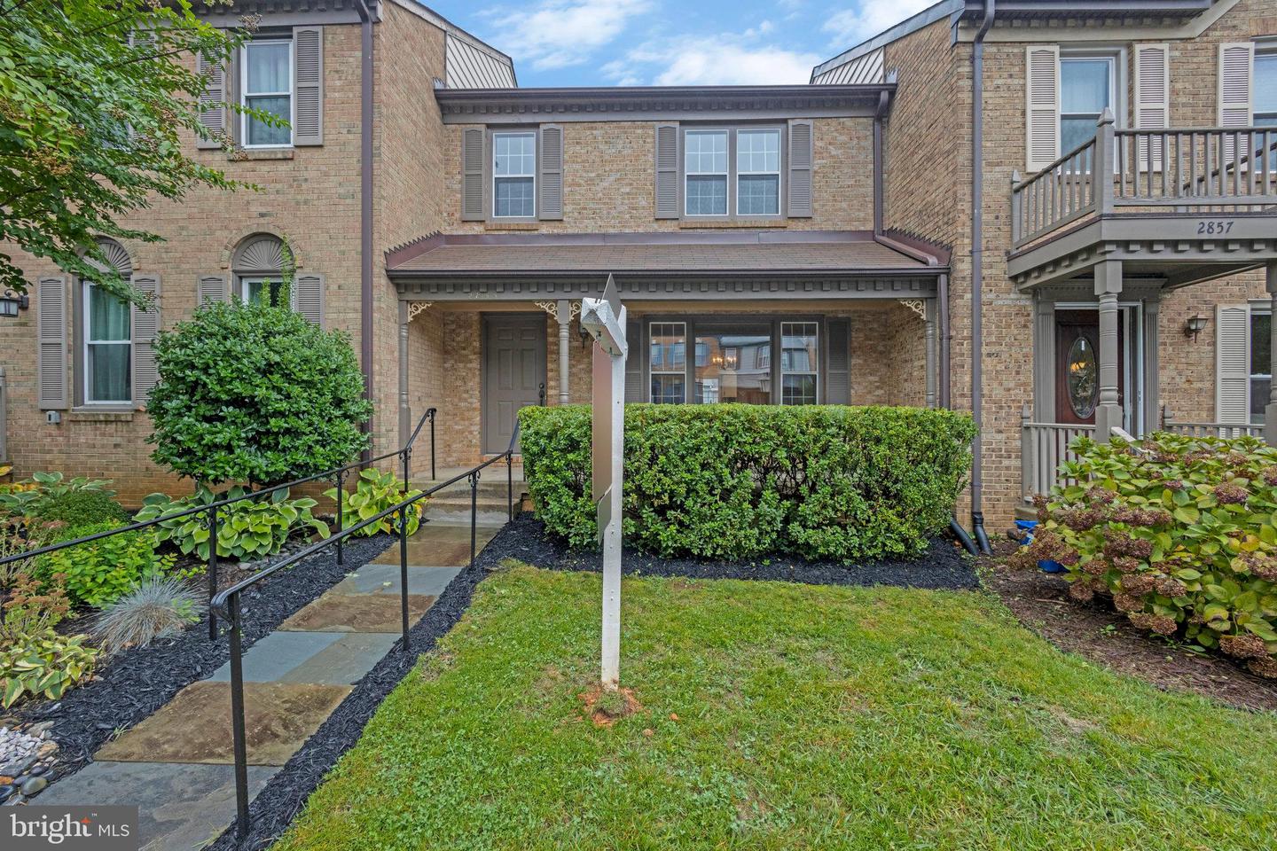 2855 YARN CT, FALLS CHURCH, Virginia 22042, 3 Bedrooms Bedrooms, ,3 BathroomsBathrooms,Residential,For sale,2855 YARN CT,VAFX2177918 MLS # VAFX2177918