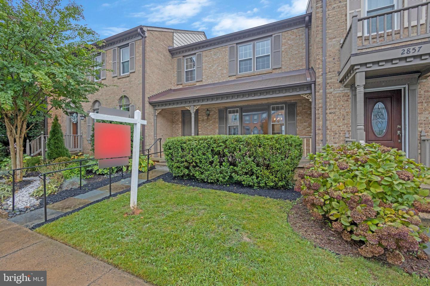 2855 YARN CT, FALLS CHURCH, Virginia 22042, 3 Bedrooms Bedrooms, ,3 BathroomsBathrooms,Residential,For sale,2855 YARN CT,VAFX2177918 MLS # VAFX2177918