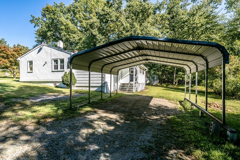 1055 HACKTOWN RD, KESWICK, Virginia 22947, 3 Bedrooms Bedrooms, ,2 BathroomsBathrooms,Residential,1055 HACKTOWN RD,657020 MLS # 657020