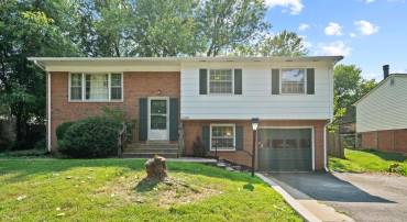 13228 KURTZ RD, WOODBRIDGE, Virginia 22193, 4 Bedrooms Bedrooms, ,3 BathroomsBathrooms,Residential,For sale,13228 KURTZ RD,VAPW2076060 MLS # VAPW2076060