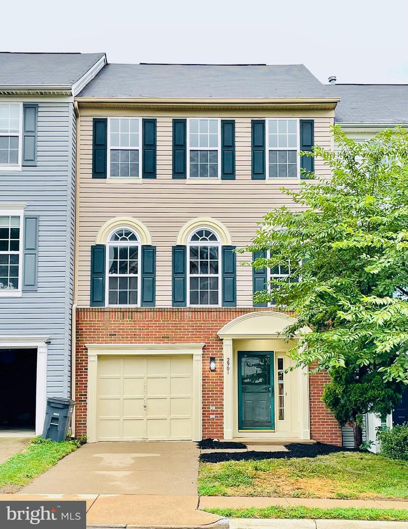 2901 STOCKHOLM WAY, WOODBRIDGE, Virginia 22191, 3 Bedrooms Bedrooms, ,2 BathroomsBathrooms,Residential,For sale,2901 STOCKHOLM WAY,VAPW2077228 MLS # VAPW2077228