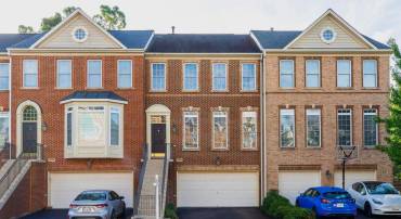 5352 BLUE ASTER CIR, CENTREVILLE, Virginia 20120, 4 Bedrooms Bedrooms, ,3 BathroomsBathrooms,Residential,For sale,5352 BLUE ASTER CIR,VAFX2196952 MLS # VAFX2196952