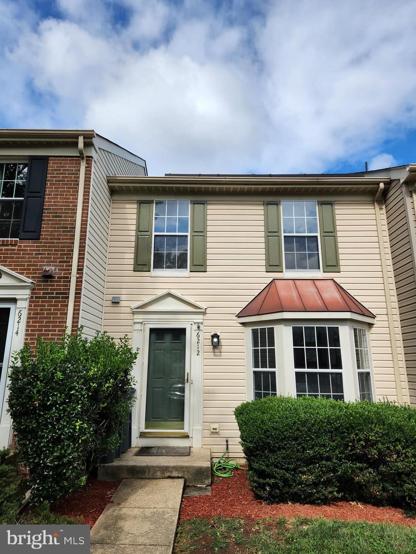 6212 BATTALION ST, CENTREVILLE, Virginia 20121, 3 Bedrooms Bedrooms, 11 Rooms Rooms,2 BathroomsBathrooms,Residential,For sale,6212 BATTALION ST,VAFX2197380 MLS # VAFX2197380