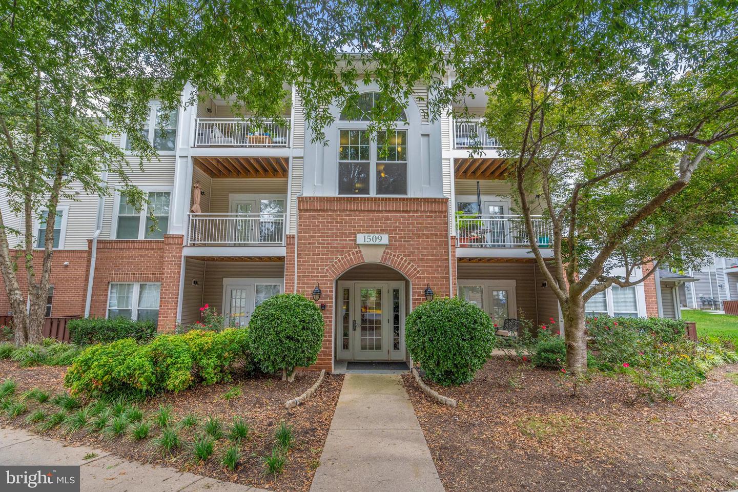 1509 N POINT DR #103, RESTON, Virginia 20194, 2 Bedrooms Bedrooms, ,2 BathroomsBathrooms,Residential,For sale,1509 N POINT DR #103,VAFX2197656 MLS # VAFX2197656