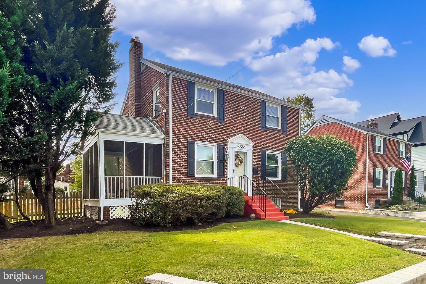 5332 N CARLIN SPRINGS RD, ARLINGTON, Virginia 22203, 2 Bedrooms Bedrooms, 10 Rooms Rooms,2 BathroomsBathrooms,Residential,For sale,5332 N CARLIN SPRINGS RD,VAAR2047726 MLS # VAAR2047726