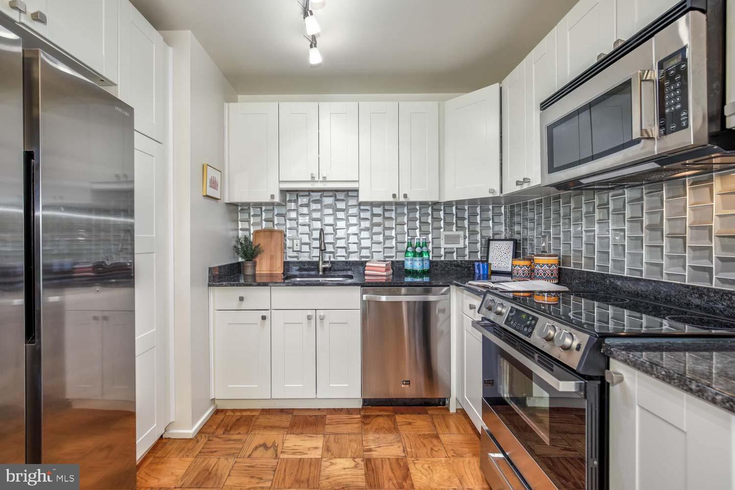 298 N ST SW #T-298, WASHINGTON, District Of Columbia 20024, 4 Bedrooms Bedrooms, ,2 BathroomsBathrooms,Residential,For sale,298 N ST SW #T-298,DCDC2155882 MLS # DCDC2155882