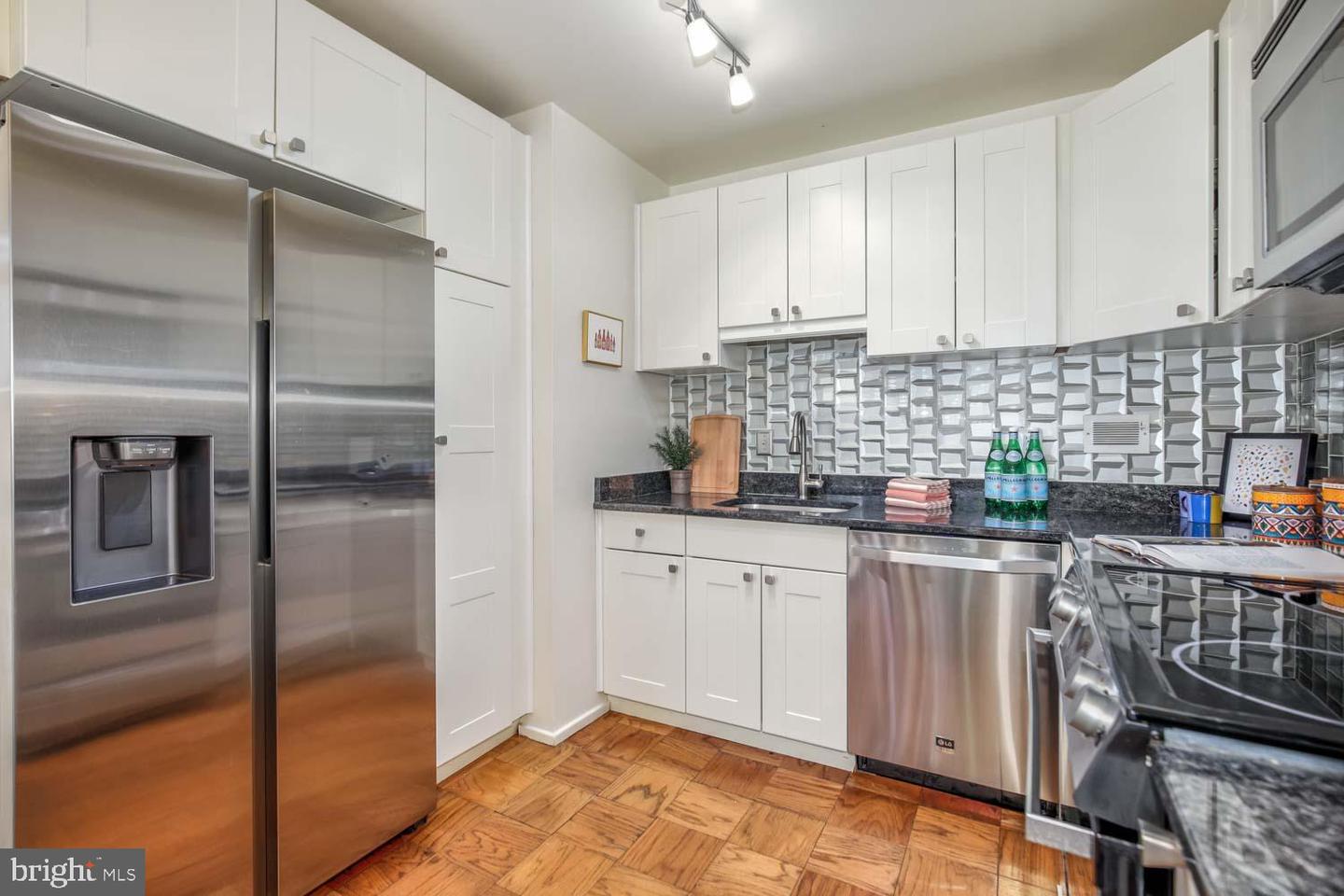 298 N ST SW #T-298, WASHINGTON, District Of Columbia 20024, 4 Bedrooms Bedrooms, ,2 BathroomsBathrooms,Residential,For sale,298 N ST SW #T-298,DCDC2155882 MLS # DCDC2155882