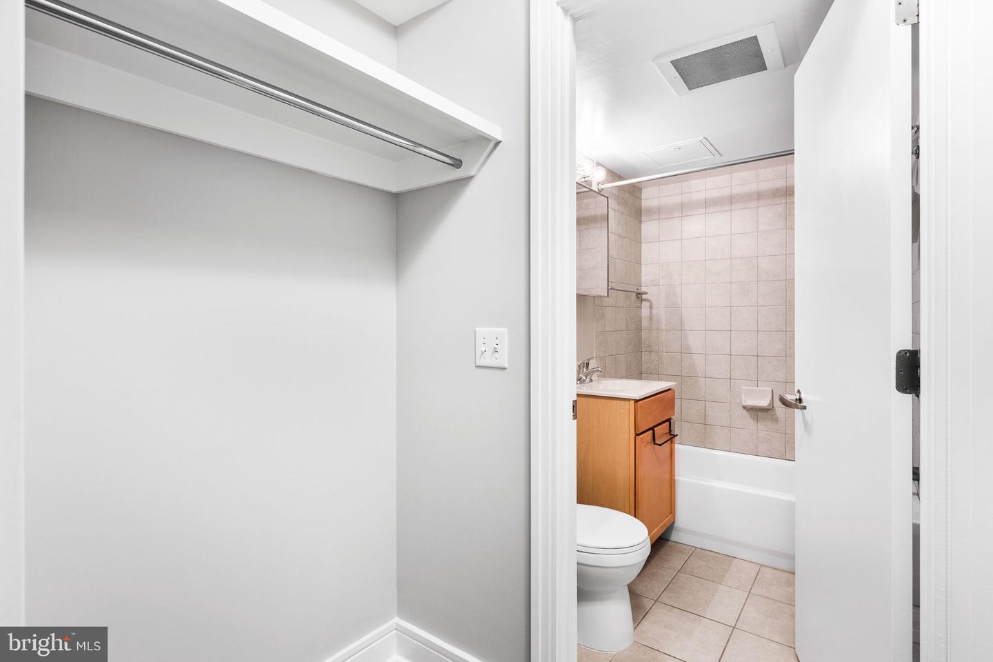 800 4TH ST SW #S611, WASHINGTON, District Of Columbia 20024, ,1 BathroomBathrooms,Residential,For sale,800 4TH ST SW #S611,DCDC2156500 MLS # DCDC2156500