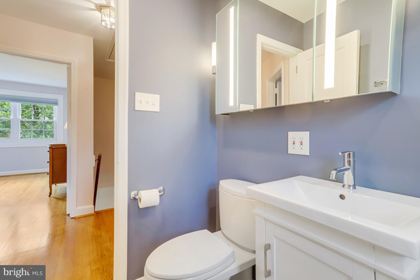 34 E ROSEMONT AVE, ALEXANDRIA, Virginia 22301, 2 Bedrooms Bedrooms, ,2 BathroomsBathrooms,Residential,For sale,34 E ROSEMONT AVE,VAAX2037514 MLS # VAAX2037514