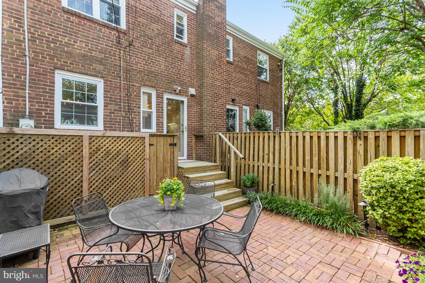 34 E ROSEMONT AVE, ALEXANDRIA, Virginia 22301, 2 Bedrooms Bedrooms, ,2 BathroomsBathrooms,Residential,For sale,34 E ROSEMONT AVE,VAAX2037514 MLS # VAAX2037514