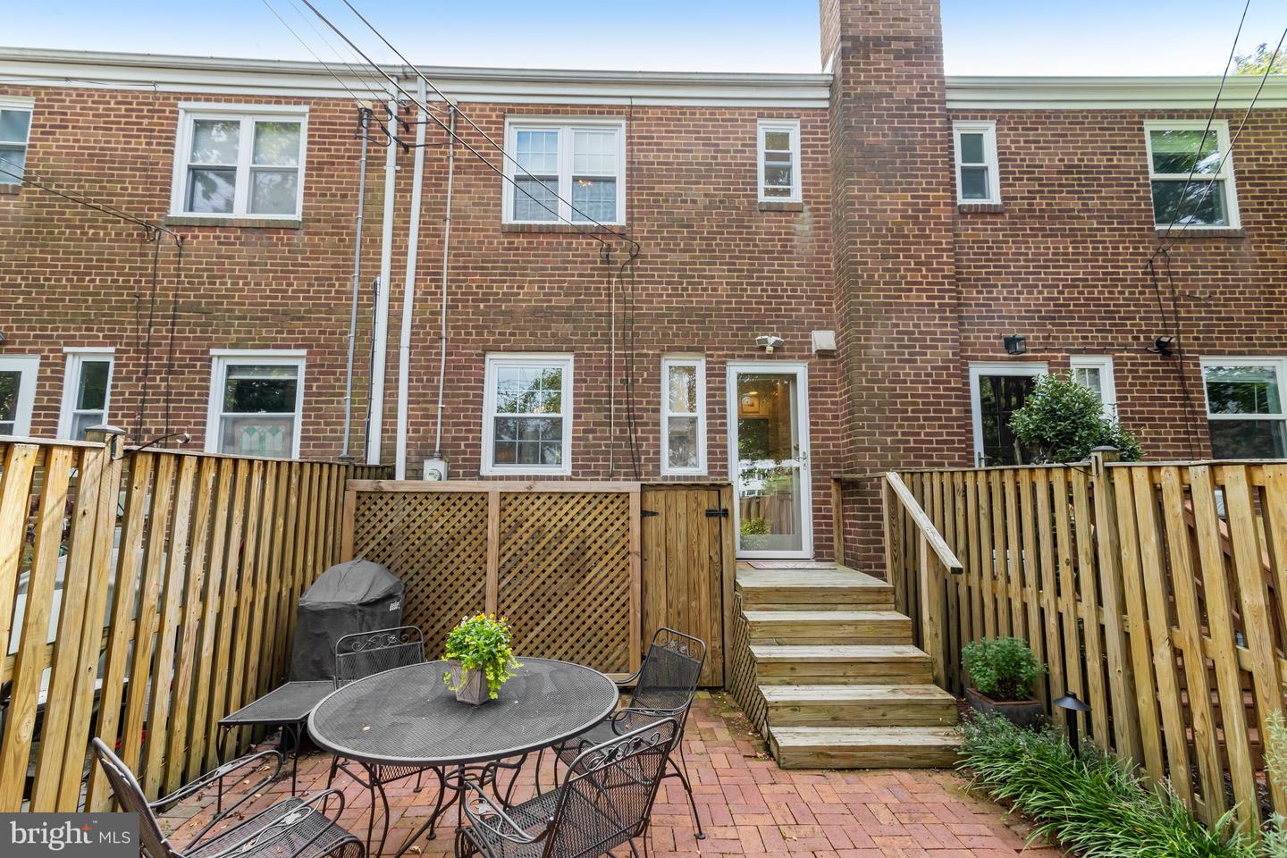 34 E ROSEMONT AVE, ALEXANDRIA, Virginia 22301, 2 Bedrooms Bedrooms, ,2 BathroomsBathrooms,Residential,For sale,34 E ROSEMONT AVE,VAAX2037514 MLS # VAAX2037514