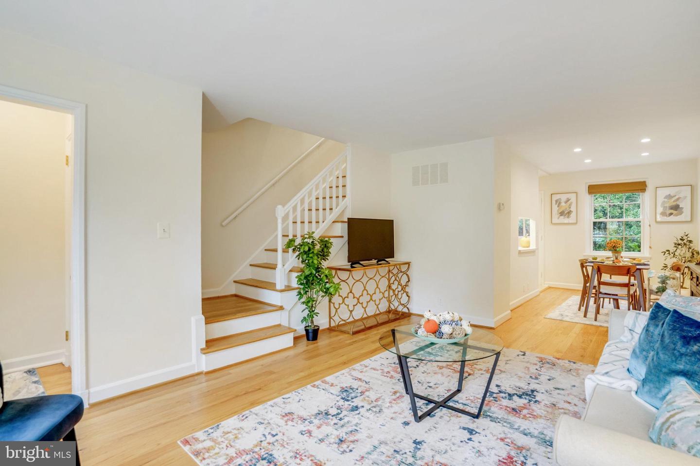 3487 S UTAH ST S, ARLINGTON, Virginia 22206, 2 Bedrooms Bedrooms, ,2 BathroomsBathrooms,Residential,For sale,3487 S UTAH ST S,VAAR2048438 MLS # VAAR2048438