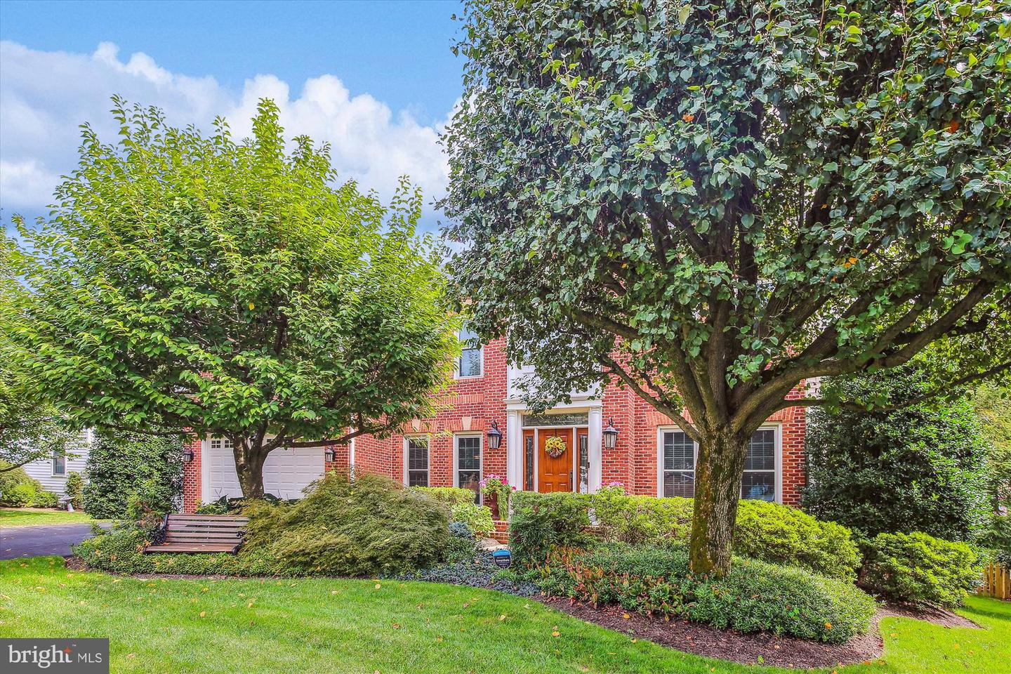 3727 VALLEY OAKS DR, FAIRFAX, Virginia 22033, 4 Bedrooms Bedrooms, ,3 BathroomsBathrooms,Residential,For sale,3727 VALLEY OAKS DR,VAFX2202384 MLS # VAFX2202384