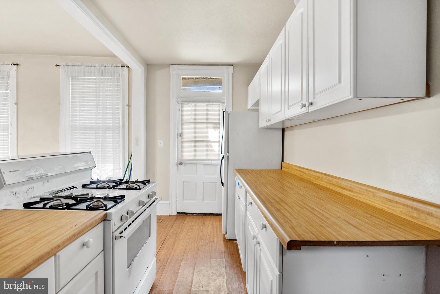 2032 N CAPITOL ST NW, WASHINGTON, District Of Columbia 20002, 9 Bedrooms Bedrooms, ,5 BathroomsBathrooms,Residential,For sale,2032 N CAPITOL ST NW,DCDC2159660 MLS # DCDC2159660