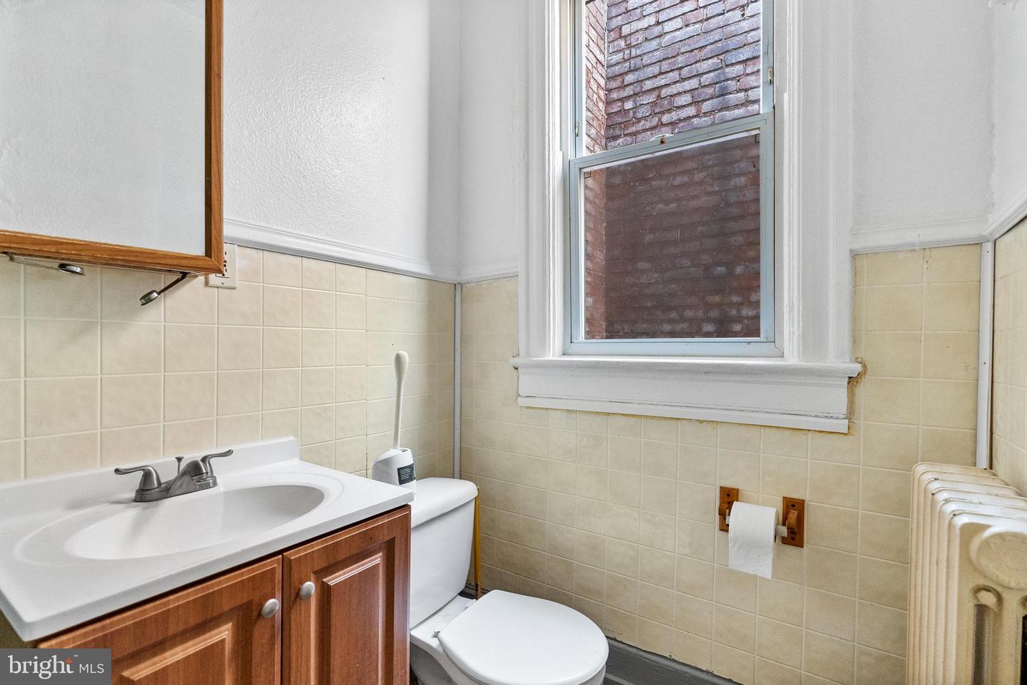 2032 N CAPITOL ST NW, WASHINGTON, District Of Columbia 20002, 9 Bedrooms Bedrooms, ,5 BathroomsBathrooms,Residential,For sale,2032 N CAPITOL ST NW,DCDC2159660 MLS # DCDC2159660