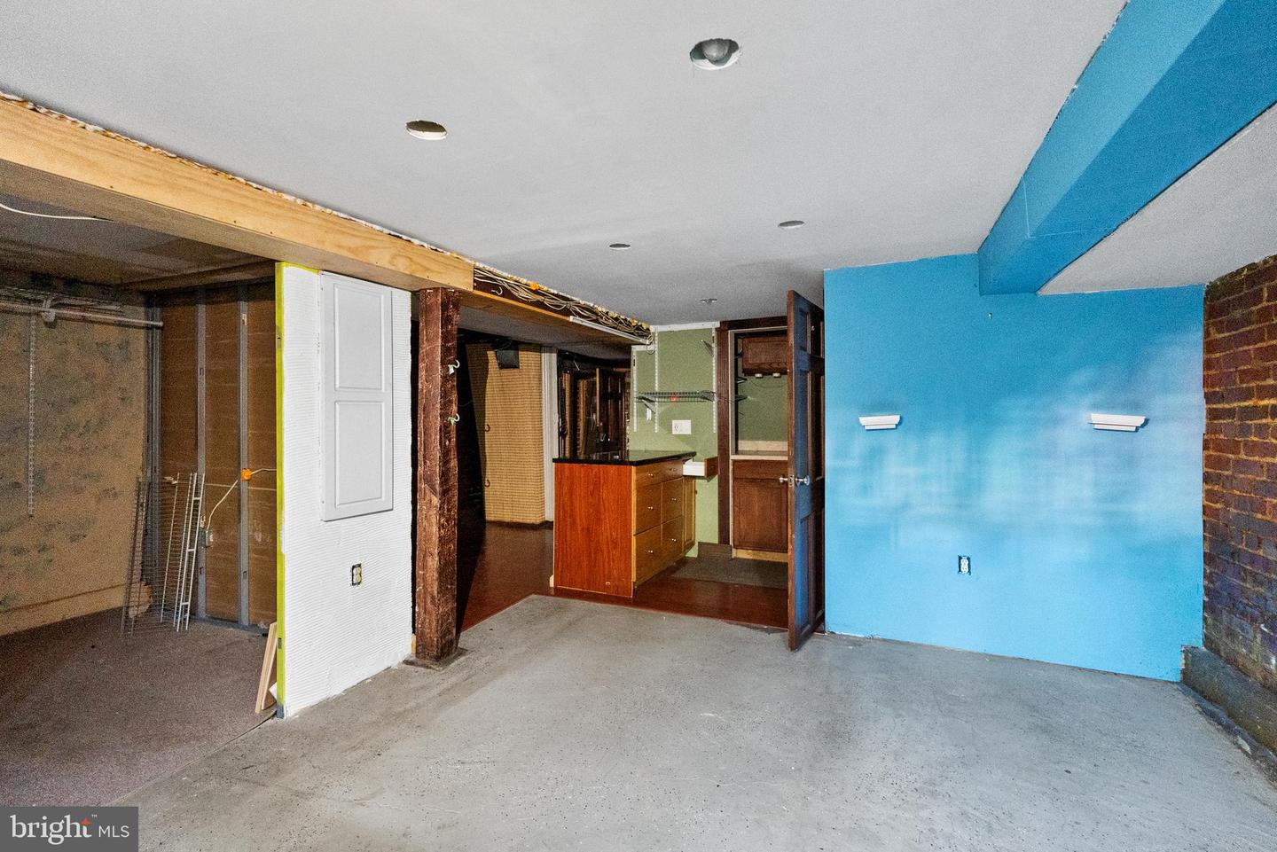 2032 N CAPITOL ST NW, WASHINGTON, District Of Columbia 20002, 9 Bedrooms Bedrooms, ,5 BathroomsBathrooms,Residential,For sale,2032 N CAPITOL ST NW,DCDC2159660 MLS # DCDC2159660