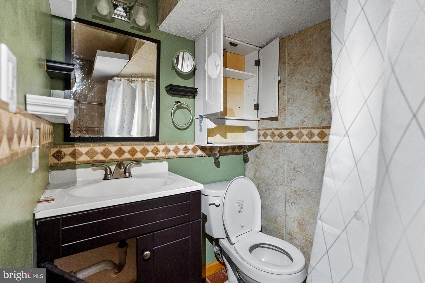 2032 N CAPITOL ST NW, WASHINGTON, District Of Columbia 20002, 9 Bedrooms Bedrooms, ,5 BathroomsBathrooms,Residential,For sale,2032 N CAPITOL ST NW,DCDC2159660 MLS # DCDC2159660