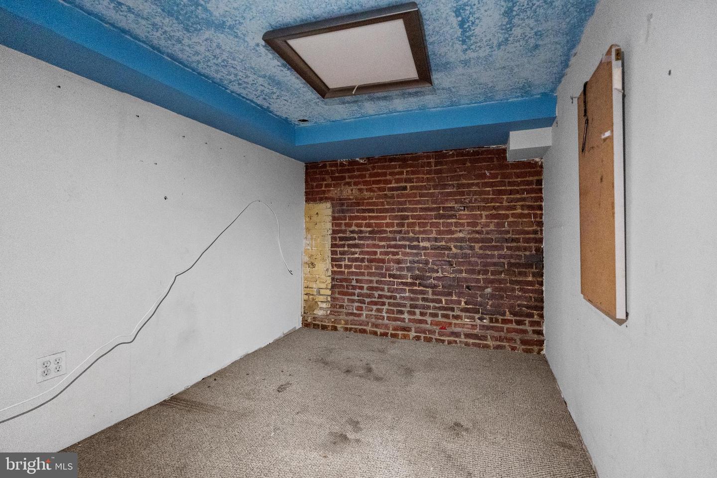 2032 N CAPITOL ST NW, WASHINGTON, District Of Columbia 20002, 9 Bedrooms Bedrooms, ,5 BathroomsBathrooms,Residential,For sale,2032 N CAPITOL ST NW,DCDC2159660 MLS # DCDC2159660