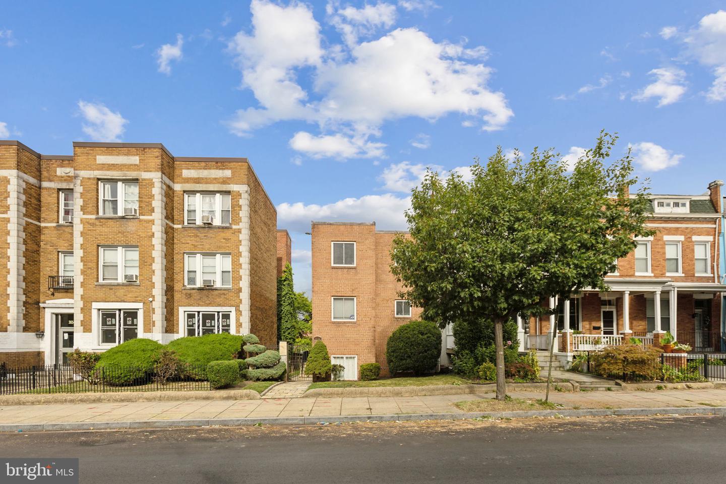 3656 NEW HAMPSHIRE AVE NW #3, WASHINGTON, District Of Columbia 20010, 1 Bedroom Bedrooms, ,1 BathroomBathrooms,Residential,For sale,3656 NEW HAMPSHIRE AVE NW #3,DCDC2160180 MLS # DCDC2160180