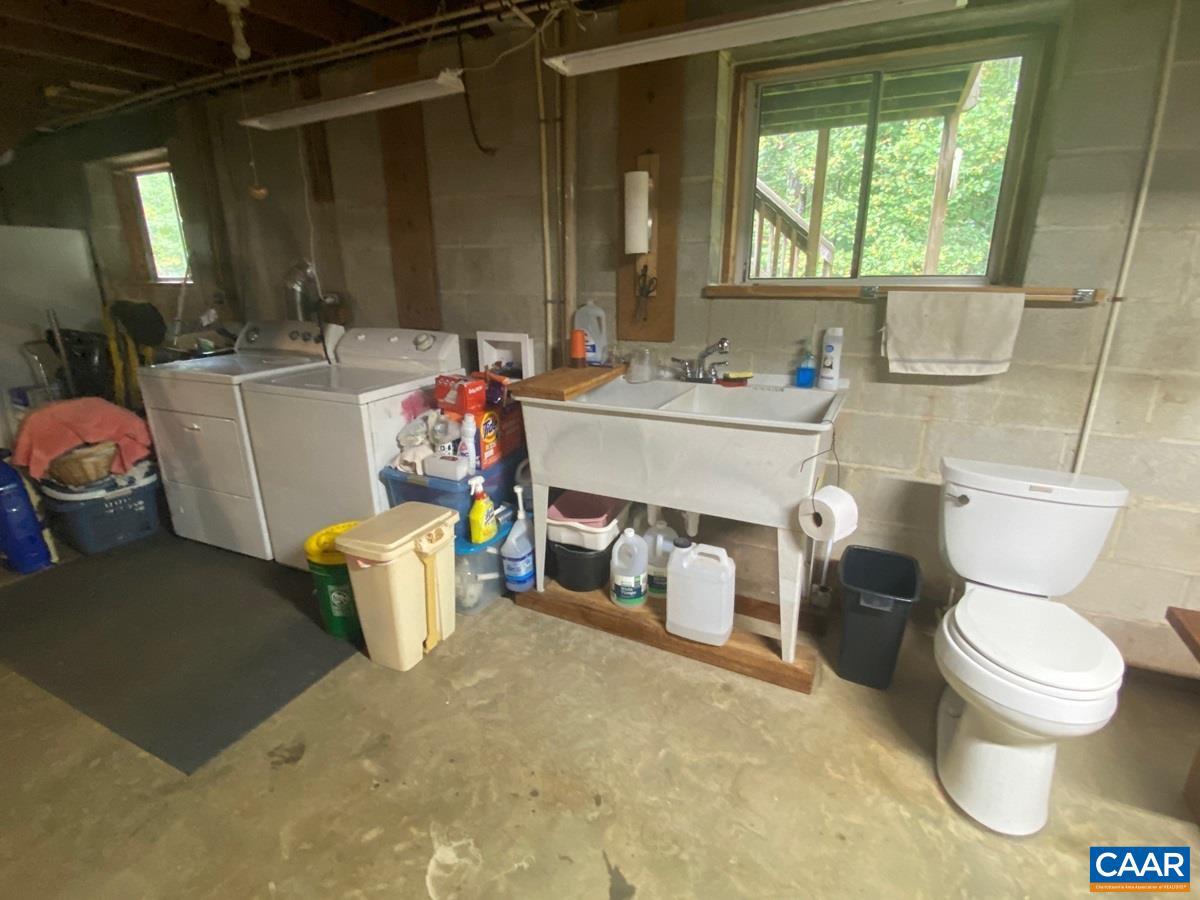 476 ROLLING RD S, SCOTTSVILLE, Virginia 24590, 3 Bedrooms Bedrooms, ,2 BathroomsBathrooms,Residential,For sale,476 ROLLING RD S,656995 MLS # 656995