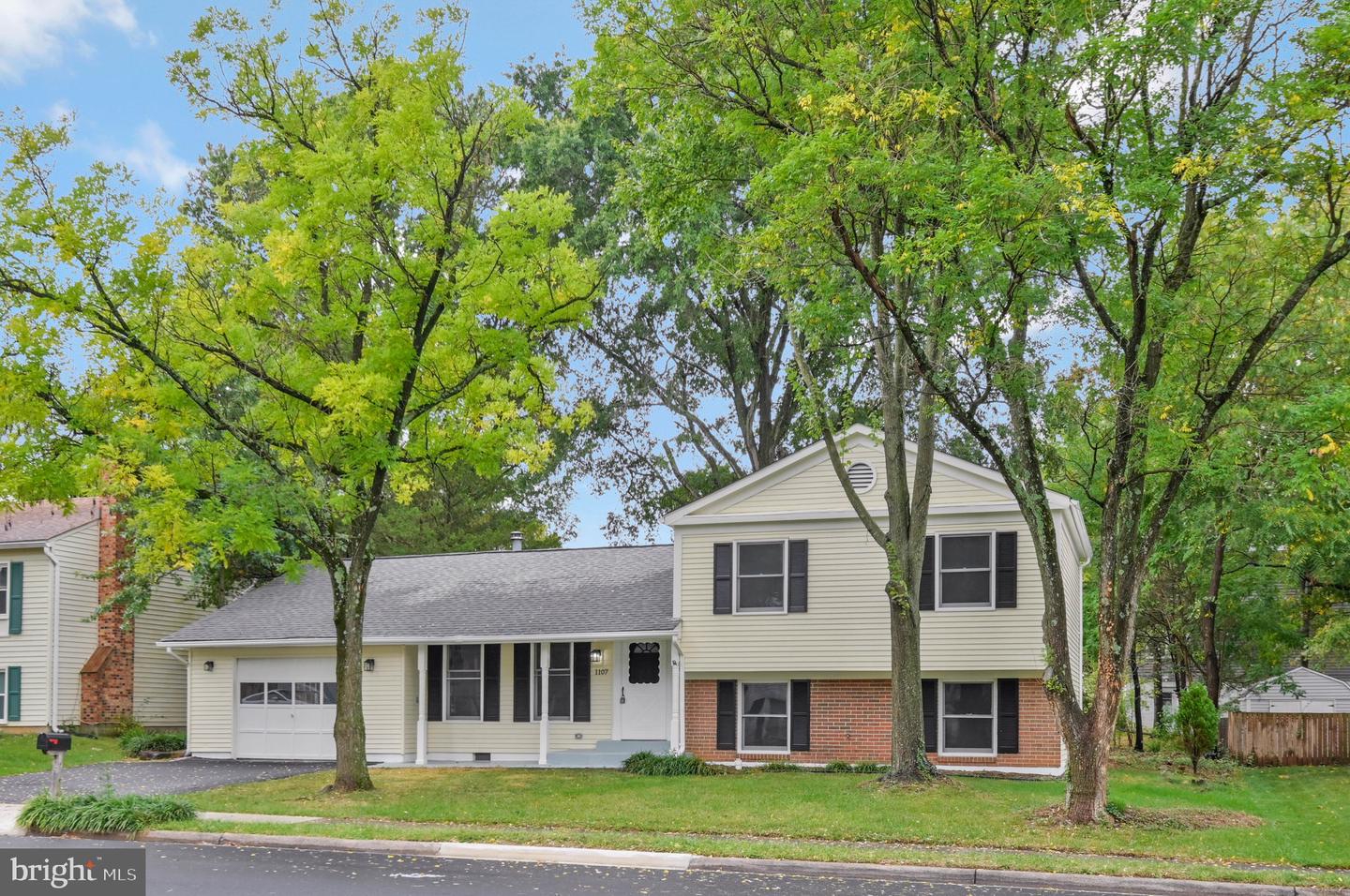 1107 DEVON ST, HERNDON, Virginia 20170, 4 Bedrooms Bedrooms, ,3 BathroomsBathrooms,Residential,For sale,1107 DEVON ST,VAFX2202978 MLS # VAFX2202978