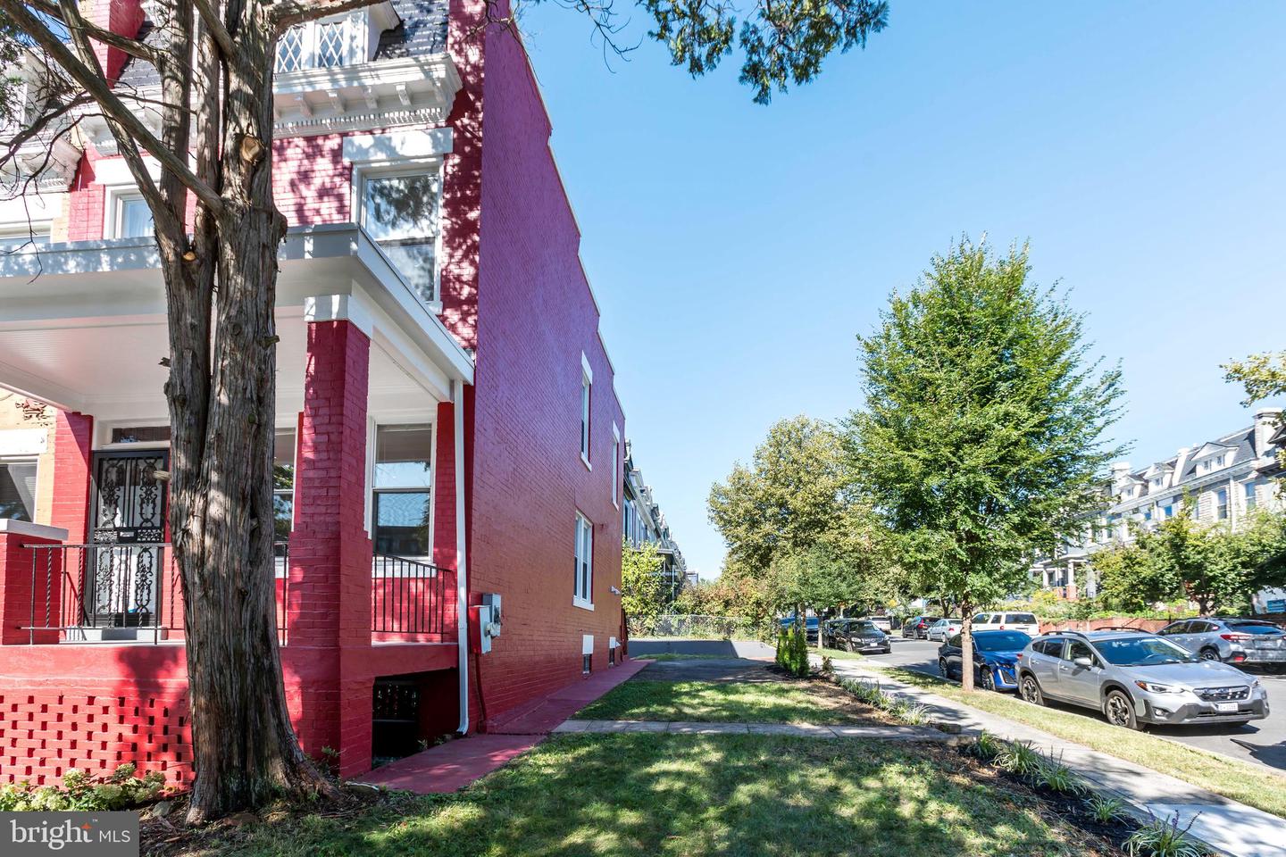 1940 2ND ST NE, WASHINGTON, District Of Columbia 20002, 3 Bedrooms Bedrooms, ,3 BathroomsBathrooms,Residential,For sale,1940 2ND ST NE,DCDC2160608 MLS # DCDC2160608